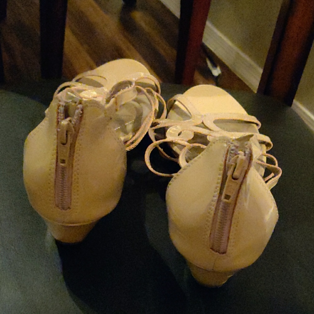 Shoes - Picture 2 of 3